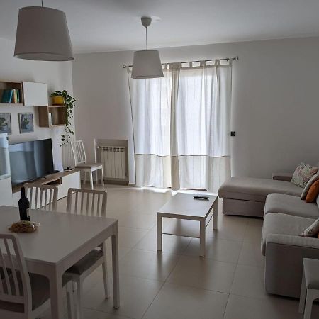 La Casa Dei Due Mari - Large Apartment With Parking Tarento Exterior foto