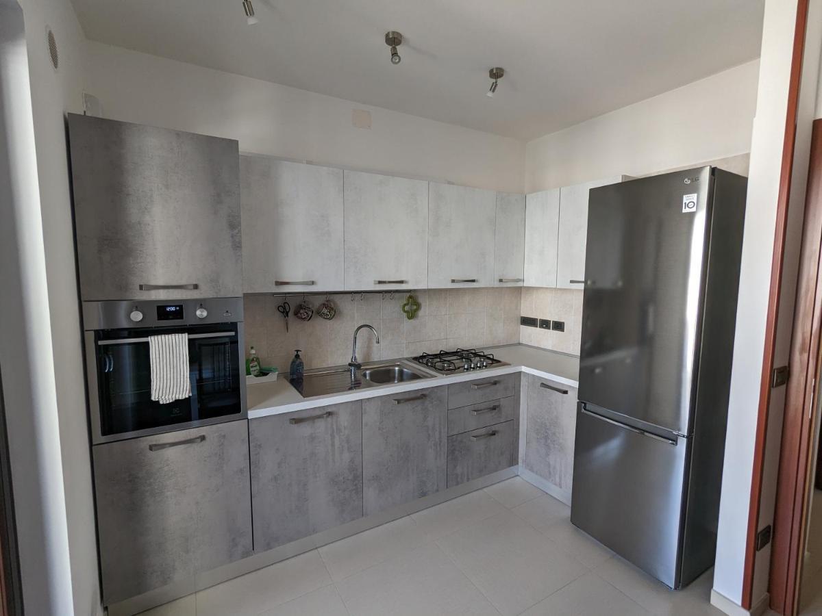 La Casa Dei Due Mari - Large Apartment With Parking Tarento Exterior foto
